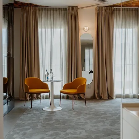 Biancodonda Greenblu & Hotell