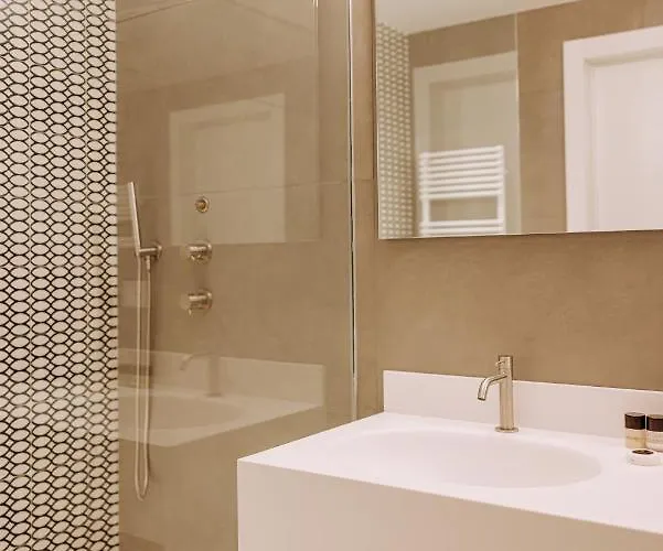 Biancodonda Greenblu & فندق غالّيبولي